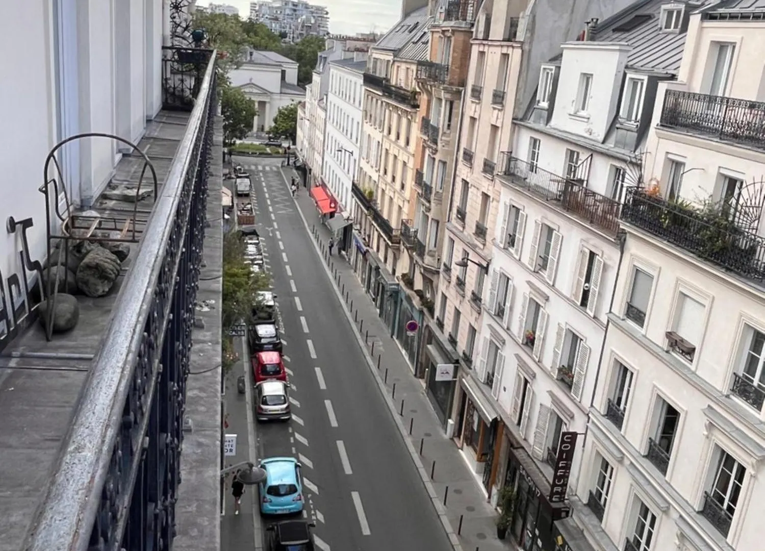 Vivre Au Village Des Batignolles *
